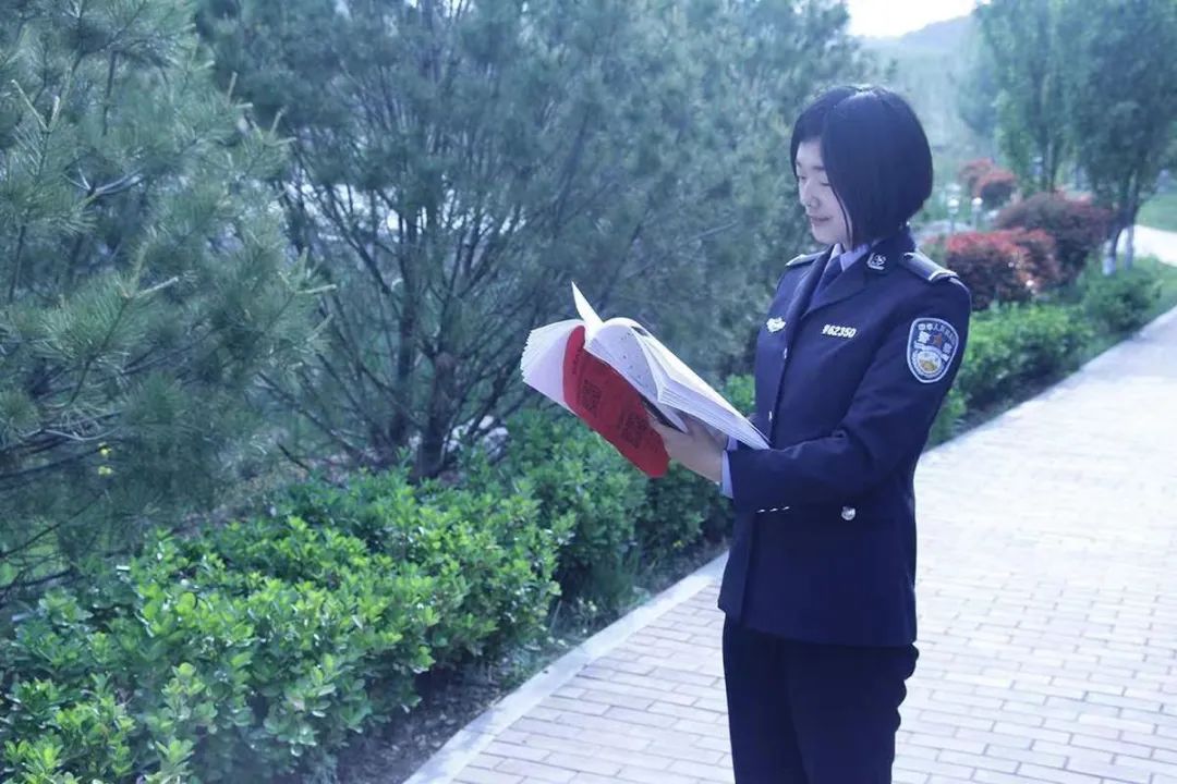 巴萨vs曼城 2025世俱杯直播